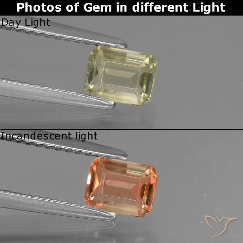 0.78ct Natural Amarillo claro Diásporo con Cambio de Color, corte esmeralda, VS