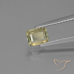 Diásporo con Cambio de Color Amarillo claro natural de 0.78 ct, Corte Octágono / Esmeralda, VS
