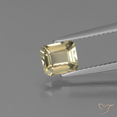 Diásporo con Cambio de Color Amarillo dorado muy claro natural de 0.98 ct, Corte Octágono / Esmeralda, VS