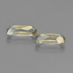 Gemas de Diásporo con Cambio de Color Amarillo terroso natural de 3.08 ct, Corte Cojín, VVS