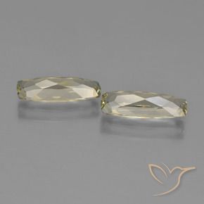 Gemas de Diásporo con Cambio de Color Amarillo muy claro natural de 2.25 ct, Forma Cojín, VVS