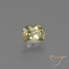 Diásporo con Cambio de Color Amarillo pálido natural de 0.76 ct, Forma Cojín, VS