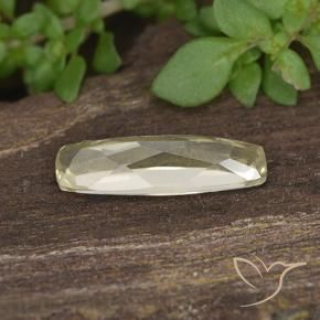 Diásporo con Cambio de Color Amarillo claro natural de 1.01 ct, Forma Cojín, VVS