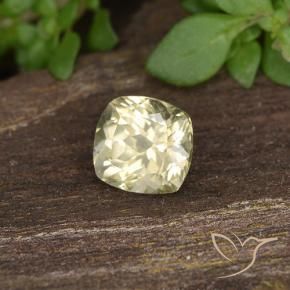 Diásporo con Cambio de Color Amarillo claro natural de 0.60 ct, Forma Cojín, VS