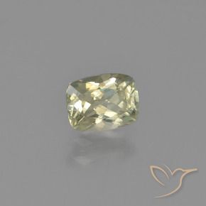 Diásporo con Cambio de Color Amarillo muy claro natural de 0.67 ct, Forma Cojín, VS