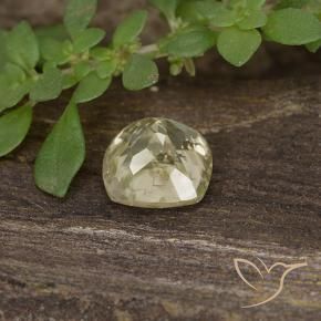 Diásporo con Cambio de Color Amarillo claro natural de 0.78 ct, Forma Cojín, VS