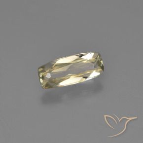 Diásporo con Cambio de Color Amarillo dorado muy claro natural de 0.64 ct, Forma Cojín, VVS