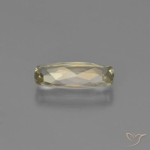 Diásporo con Cambio de Color Amarillo muy claro natural de 0.81 ct, Forma Cojín, VVS