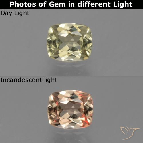 0.70ct Natural Amarillo dorado muy claro Diásporo con Cambio de Color, Forma Cojín, VVS-VS