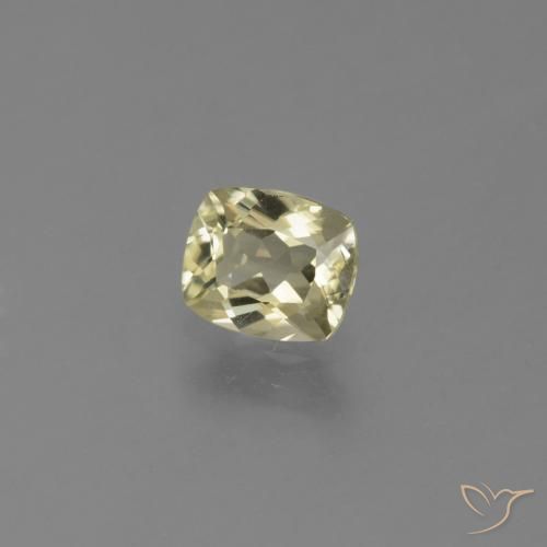 Diásporo con Cambio de Color Amarillo dorado muy claro natural de 0.70 ct, Forma Cojín, VVS-VS