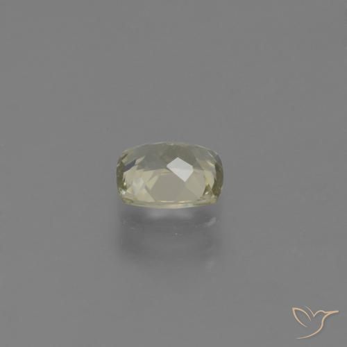 Diásporo con Cambio de Color Amarillo dorado muy claro natural de 0.70 ct, Forma Cojín, VVS-VS