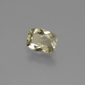 Diásporo con Cambio de Color Amarillo dorado muy claro natural de 0.74 ct, Corte Cojín, VVS-VS