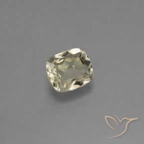 Diásporo con Cambio de Color Amarillo dorado muy claro natural de 0.62 ct, Forma Cojín, VVS