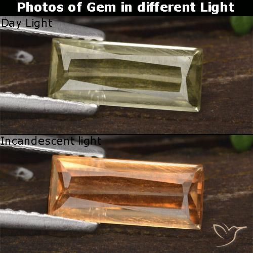 1.05ct Natural Amarillo muy claro Diásporo con Cambio de Color, Corte Baguette, VS