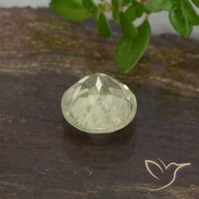 Diásporo con Cambio de Color Amarillo claro natural de 0.65 ct, Redondo, VS