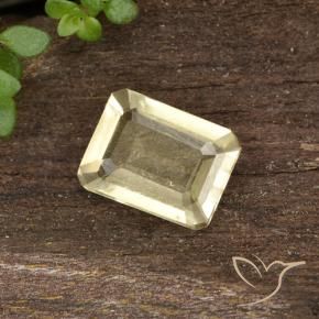 Diásporo con Cambio de Color Amarillo claro natural de 0.85 ct, Corte Octágono / Esmeralda, VVS-VS