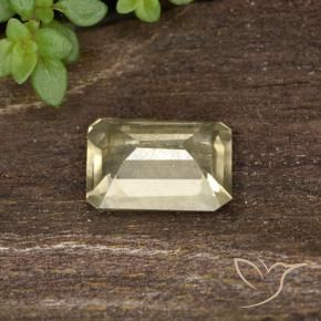 Diásporo con Cambio de Color Amarillo claro natural de 0.85 ct, Corte Octágono / Esmeralda, VVS-VS