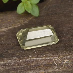 Diásporo con Cambio de Color Amarillo claro natural de 0.87 ct, Corte Octágono / Esmeralda, VVS-VS