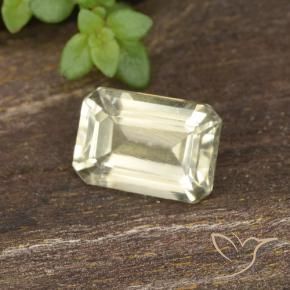 Diásporo con Cambio de Color Amarillo claro natural de 0.73 ct, Corte Octágono / Esmeralda, VVS-VS