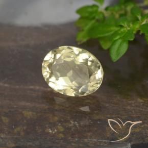 Diásporo con Cambio de Color Amarillo muy pálido natural de 0.84 ct, Ovalada, VVS-VS