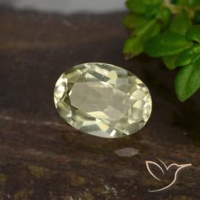 Diásporo con Cambio de Color Amarillo claro natural de 0.65 ct, Ovalada, VVS-VS