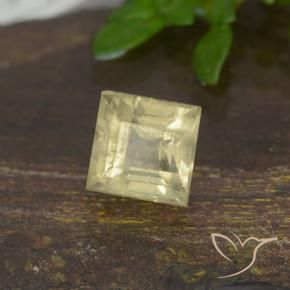 Diásporo con Cambio de Color Amarillo claro natural de 0.81 ct, Cuadrado, VS