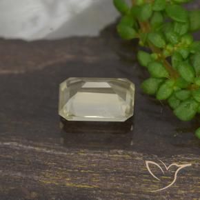 Diásporo con Cambio de Color Amarillo claro natural de 0.67 ct, Corte Octágono / Esmeralda, VVS-VS