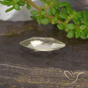 Diásporo con Cambio de Color Amarillo dorado muy claro natural de 0.50 ct, Marquesa, VVS-VS