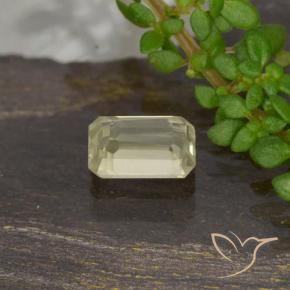 Diásporo con Cambio de Color Beige amarillo natural de 0.53 ct, Corte Octágono / Esmeralda, VVS-VS