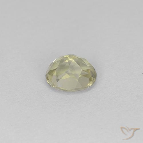 Diásporo con Cambio de Color Amarillo claro natural de 0.65 ct, Ovalada, VS