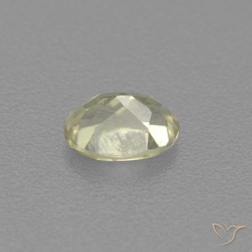 Diásporo con Cambio de Color Amarillo claro natural de 0.48 ct, Ovalada, VS