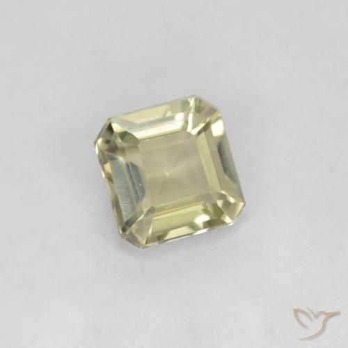 Diásporo con Cambio de Color Amarillo claro natural de 0.70 ct, Corte Octágono / Esmeralda, VS