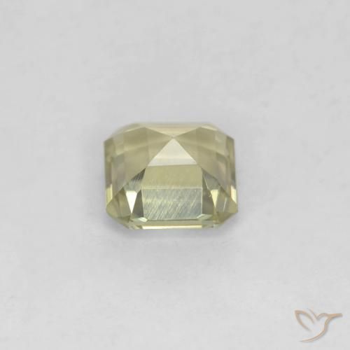 Diásporo con Cambio de Color Amarillo claro natural de 0.70 ct, Corte Octágono / Esmeralda, VS