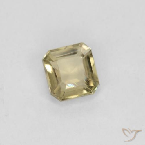 Diásporo con Cambio de Color Amarillo claro natural de 0.60 ct, Corte Octágono / Esmeralda, VS