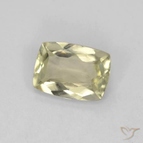 Diásporo con Cambio de Color Amarillo pálido natural de 0.86 ct, Forma Cojín, VS
