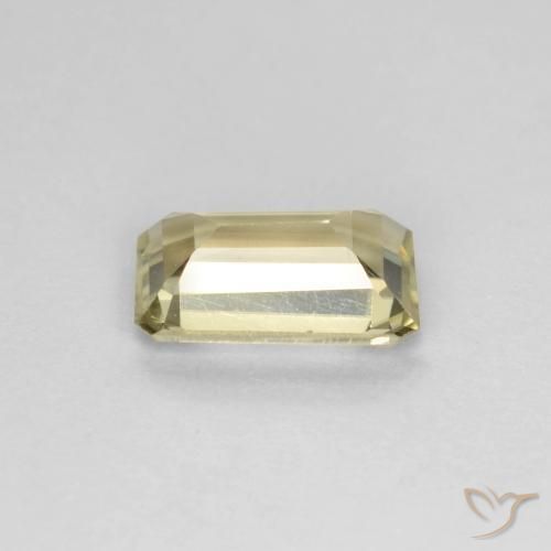 Diásporo con Cambio de Color Amarillo muy pálido natural de 0.72 ct, Corte Octágono / Esmeralda, VS