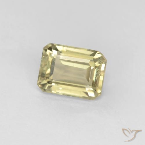 Diásporo con Cambio de Color Amarillo muy pálido natural de 0.80 ct, Corte Octágono / Esmeralda, VS