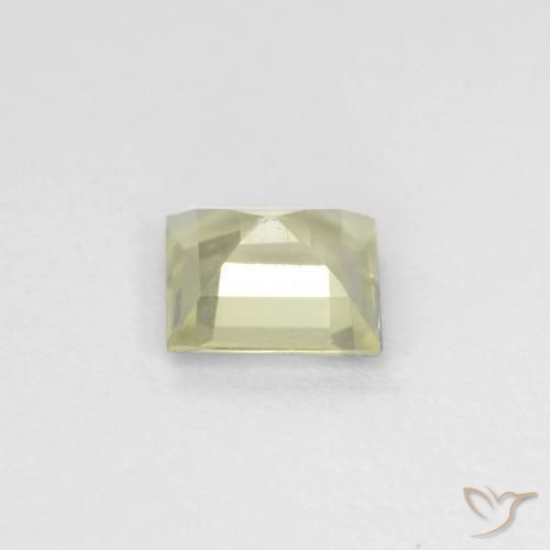 Diásporo con Cambio de Color Amarillo muy claro natural de 0.62 ct, Cuadrado, VVS-VS
