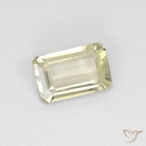 Diásporo con Cambio de Color Amarillo pálido natural de 0.68 ct, Corte Octágono / Esmeralda, VVS-VS