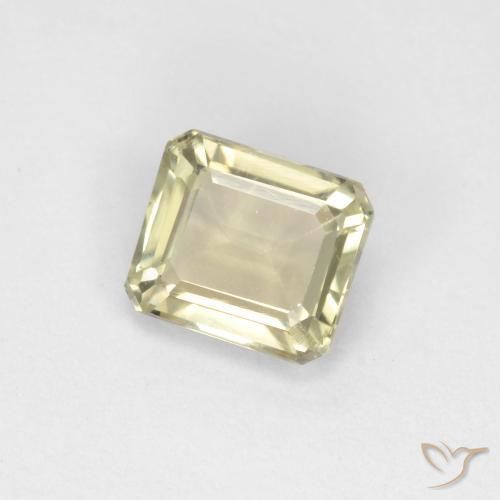 Diásporo con Cambio de Color Amarillo muy pálido natural de 0.94 ct, Corte Octágono / Esmeralda, VS