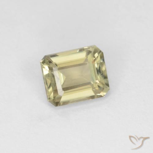 Diásporo con Cambio de Color Amarillo muy claro natural de 0.72 ct, Corte Octágono / Esmeralda, VS