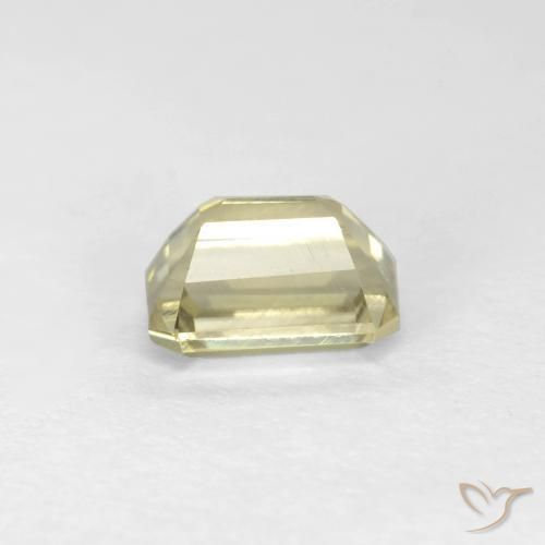 Diásporo con Cambio de Color Amarillo muy pálido natural de 0.74 ct, Corte Octágono / Esmeralda, VS