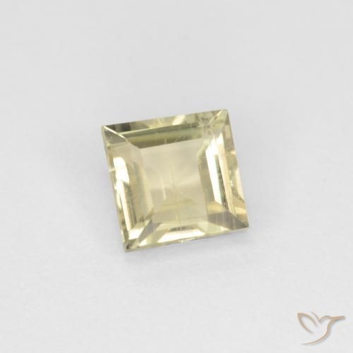 Diásporo con Cambio de Color Amarillo muy pálido natural de 0.65 ct, Cuadrado, VS