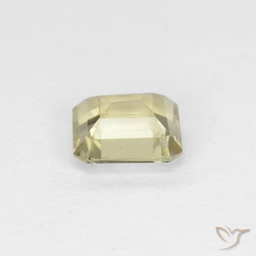Diásporo con Cambio de Color Amarillo muy claro natural de 0.80 ct, Corte Octágono / Esmeralda, VS