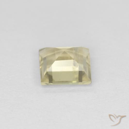 Diásporo con Cambio de Color Amarillo muy claro natural de 0.70 ct, Cuadrado, VS
