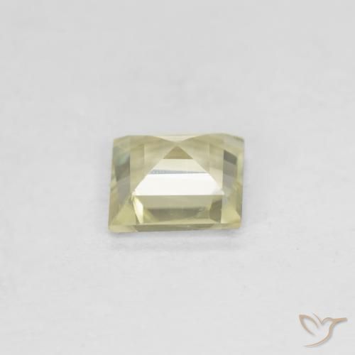 Diásporo con Cambio de Color Amarillo claro natural de 0.45 ct, Cuadrado, VS