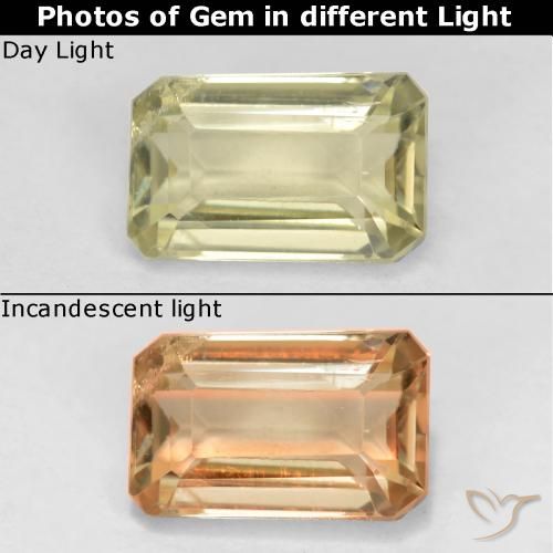 0.77ct Natural Amarillo claro Diásporo con Cambio de Color, corte esmeralda, VS