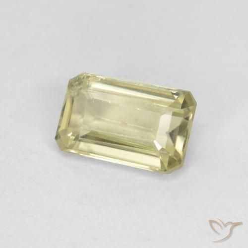 Diásporo con Cambio de Color Amarillo claro natural de 0.77 ct, Corte Octágono / Esmeralda, VS