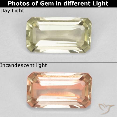 0.55ct Natural Beige amarillo Diásporo con Cambio de Color, corte esmeralda, VS