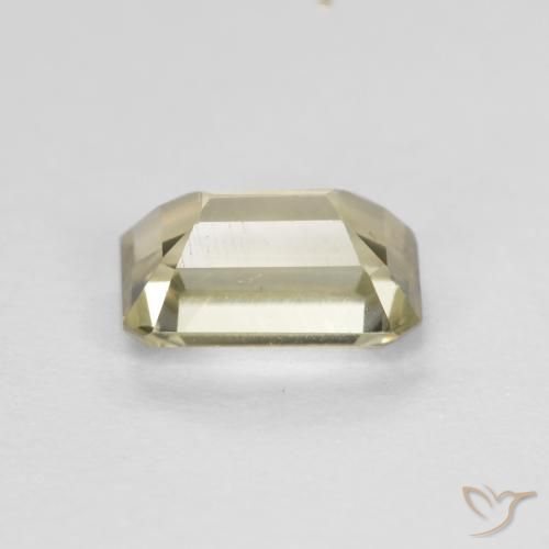 Diásporo con Cambio de Color Amarillo pálido natural de 0.63 ct, Corte Octágono / Esmeralda, VS
